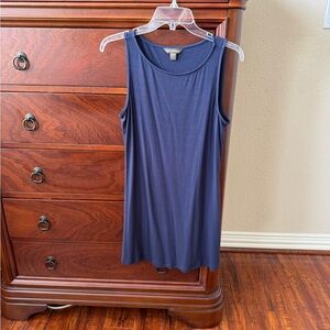 Tommy Bahama navy, boat neck, sleeveless dress with stretch. Size M.
